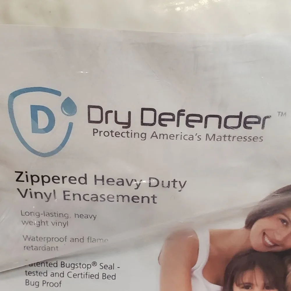 Dry Defender Heavy Duty Vinyl Zippered Mattress Protector - 9